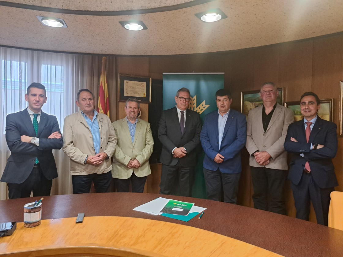 Caja Rural de Teruel y la D.O. Cariñena firman su primer convenio de colaboración para impulsar el sector vitivinícola de la comarca