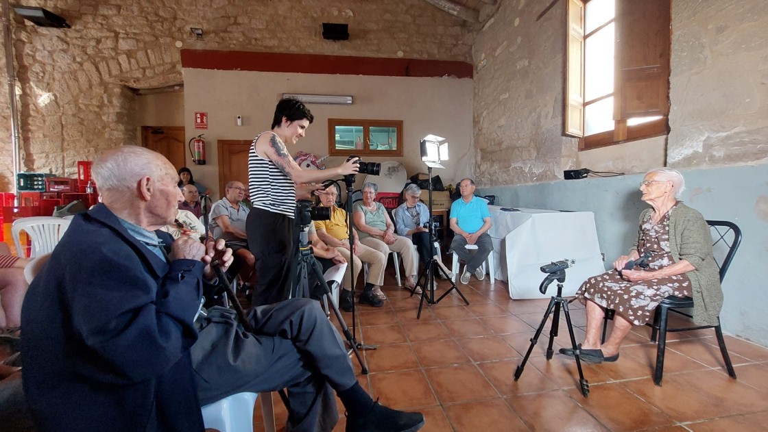 Las voces más longevas del Matarraña emocionan de nuevo en ‘Bibliotecas humanas’
