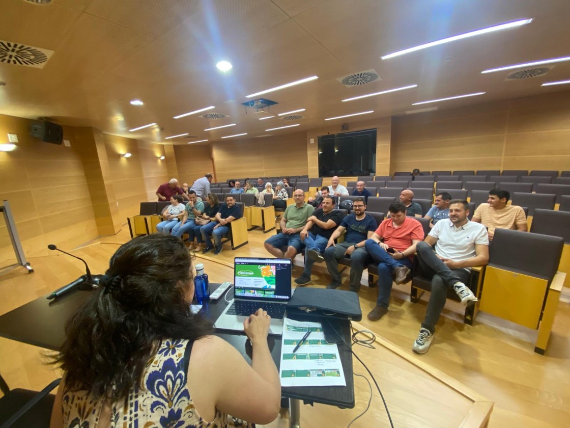 Búsqueda de apoyos para un proyecto de comunidad energética en Los Toranes