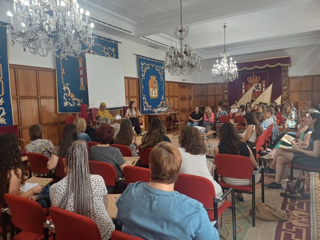 La Subdelegación del Gobierno en Teruel aborda la atención a las víctimas de mutilación genital femenina