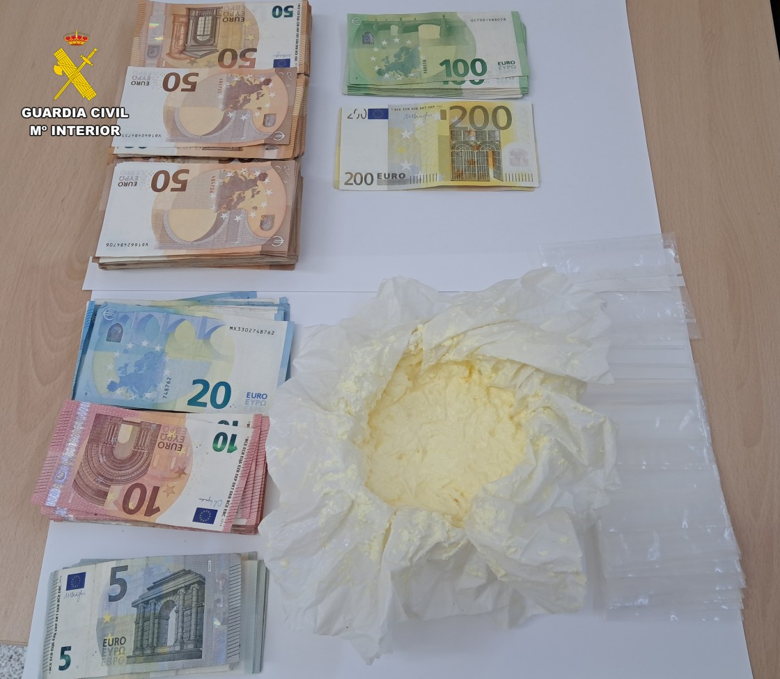 La Guardia Civil de Teruel detiene a una persona como presunta autora de un delito de tráfico de drogas en Alcañiz