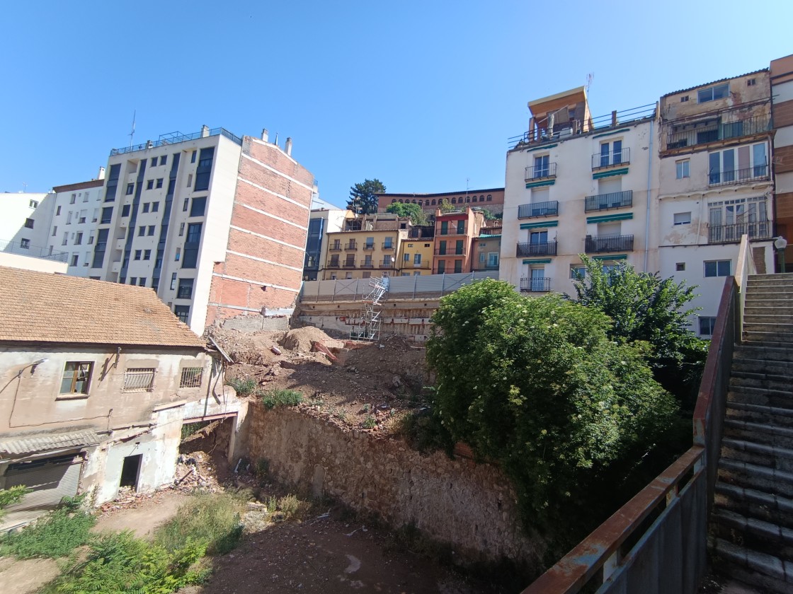 La aseguradora del Ayuntamiento de Teruel sigue sin poder entrar en el solar de San Francisco 21 dos años después del derrumbe del edificio