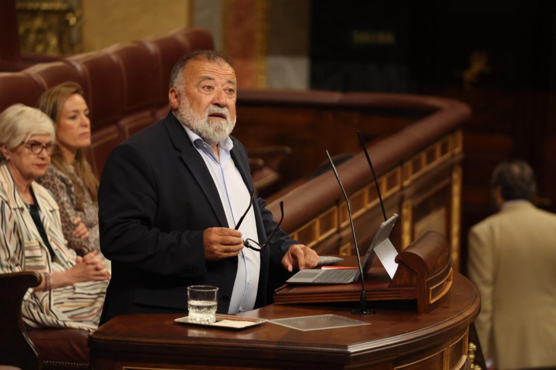 Sancho critica las “mentiras” y los “relatos falsos” de cierta política