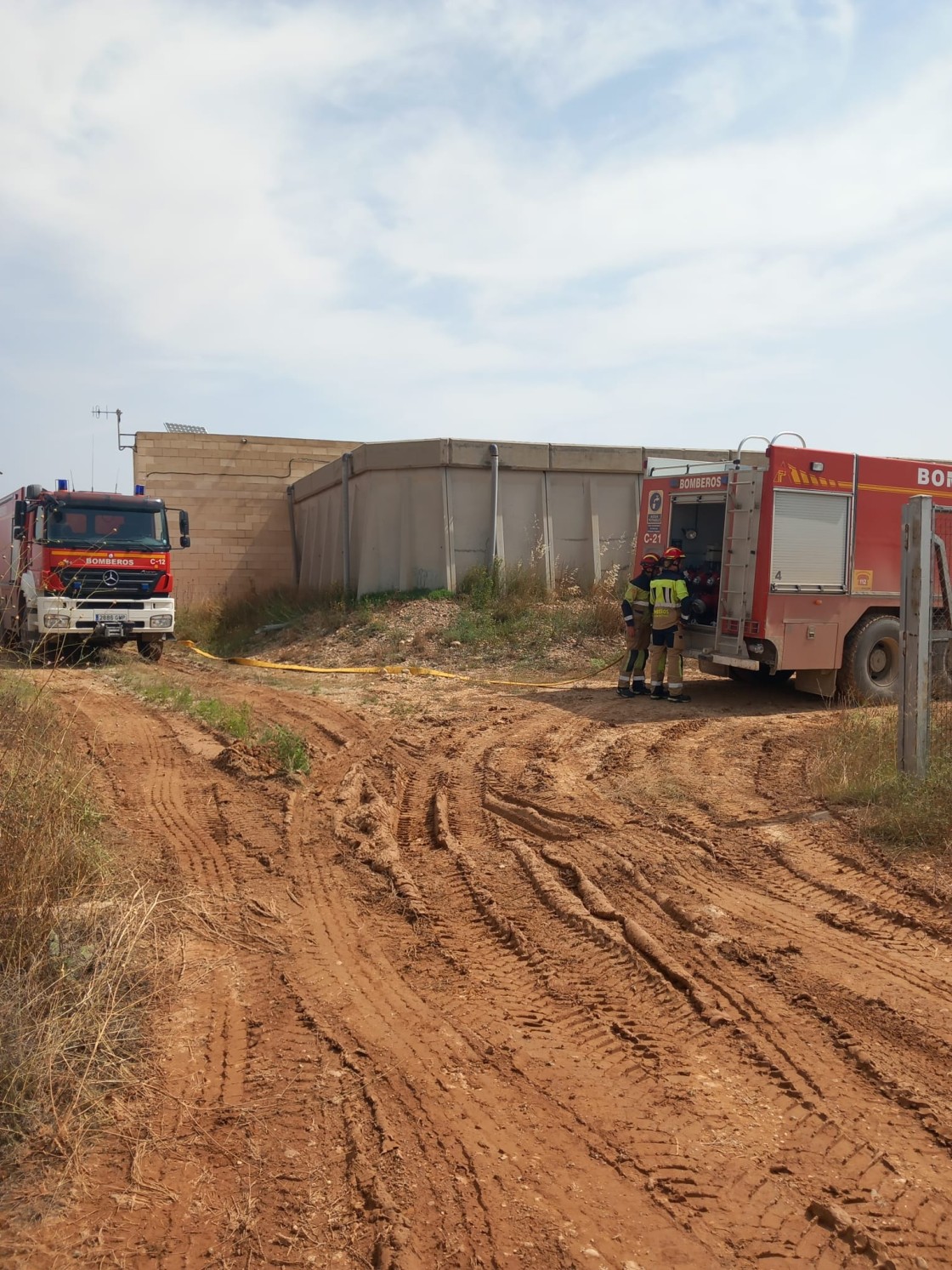 La Diputación de Teruel evalúa el estado del puente en la carretera TE-V-1703 en Vinaceite tras las tormentas del fin de semana