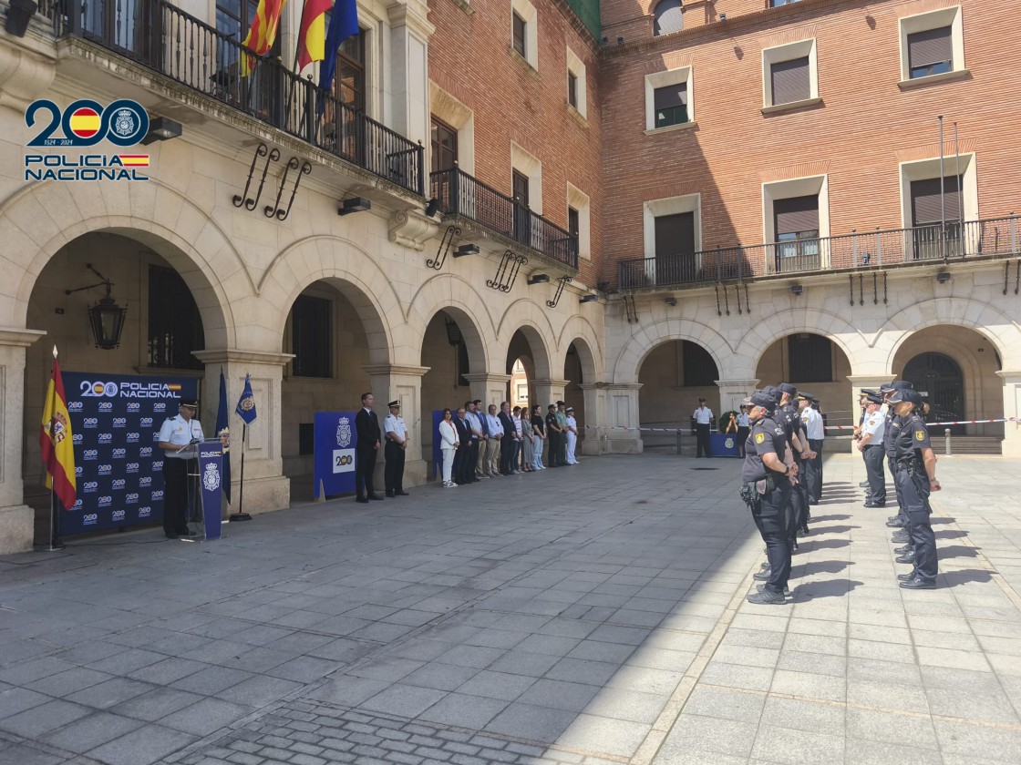 El subdelegado del Gobierno en Teruel preside el acto en conmemoración del Día de las víctimas del terrorismo en la Policía Nacional