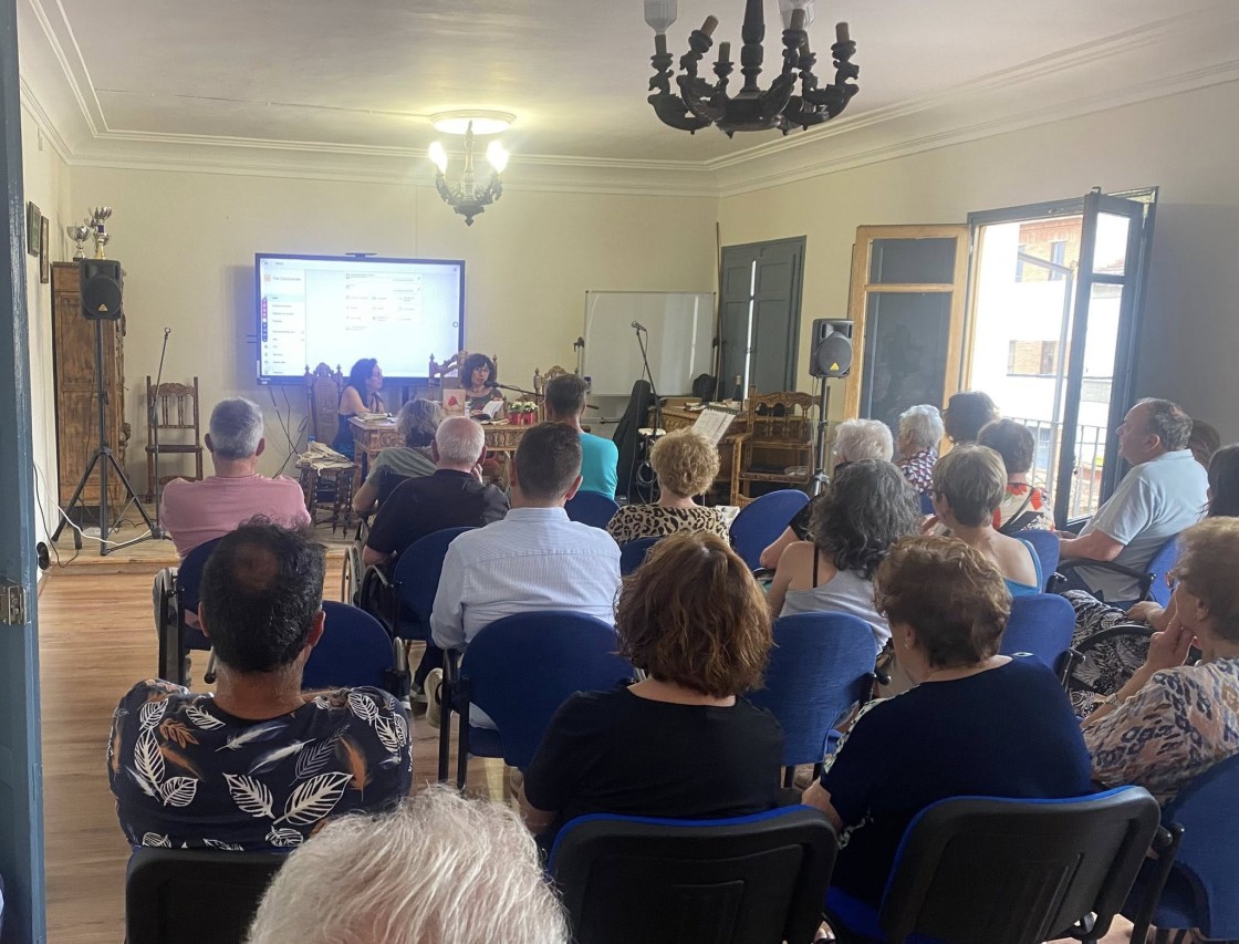 Perales del Alfambra celebra los resultados de su primera Feria del Libro