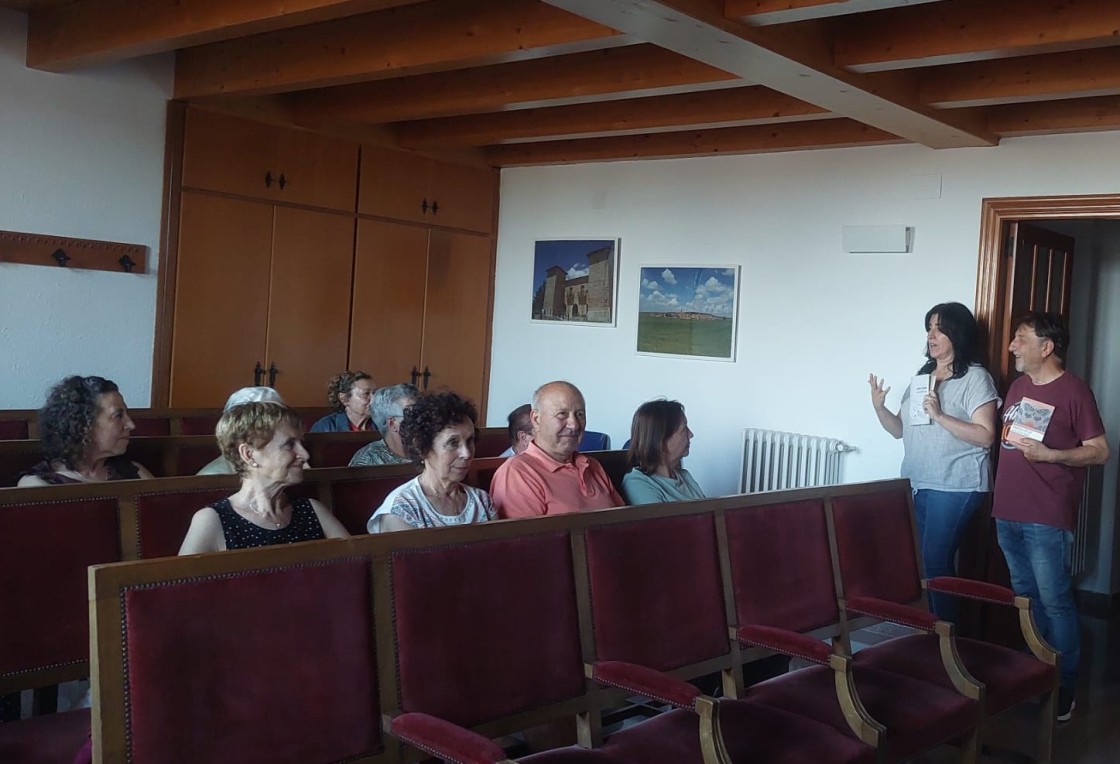 El proyecto de animación a la lectura 'Amor por la poesía, quien lo probó lo sabe' de la Comarca Comunidad de Teruel concluye con una buena acogida