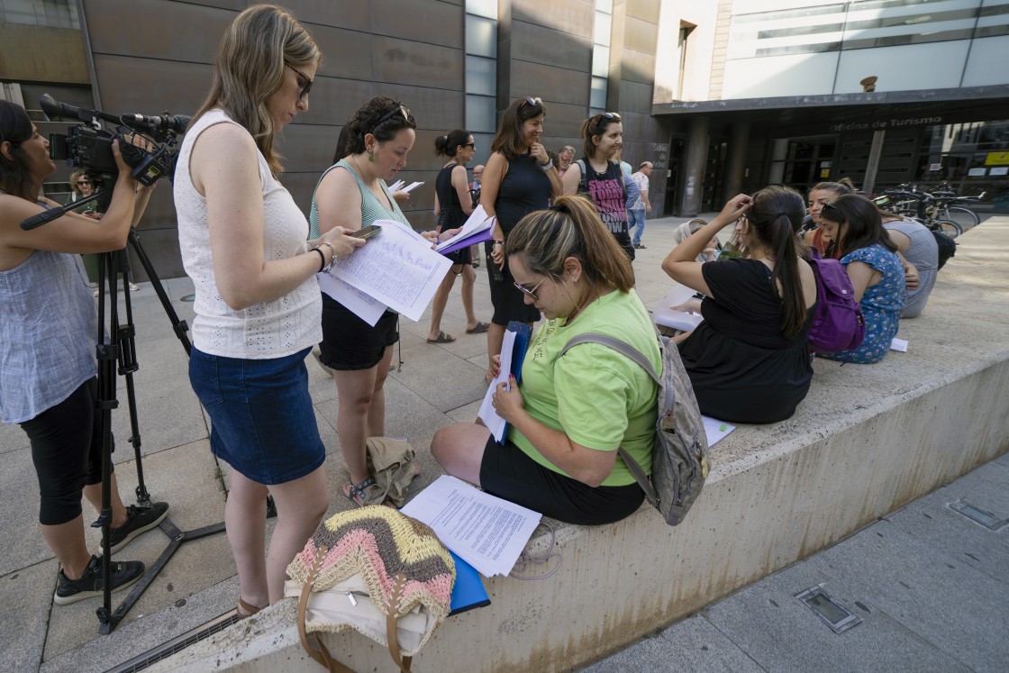 Las embarazadas recogen 46.000 firmas en un día contra el cierre del paritorio en Teruel