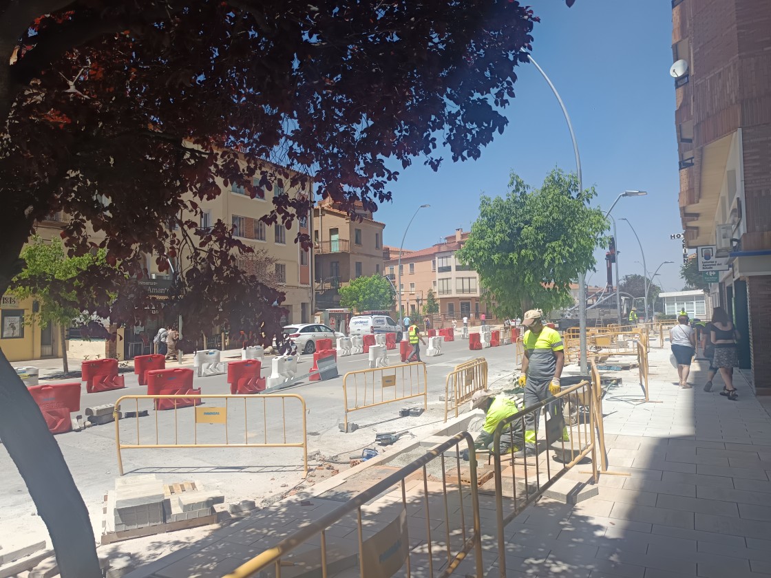 Comienzan las obras de rehabilitación del firme en la avenida Sagunto de Teruel
