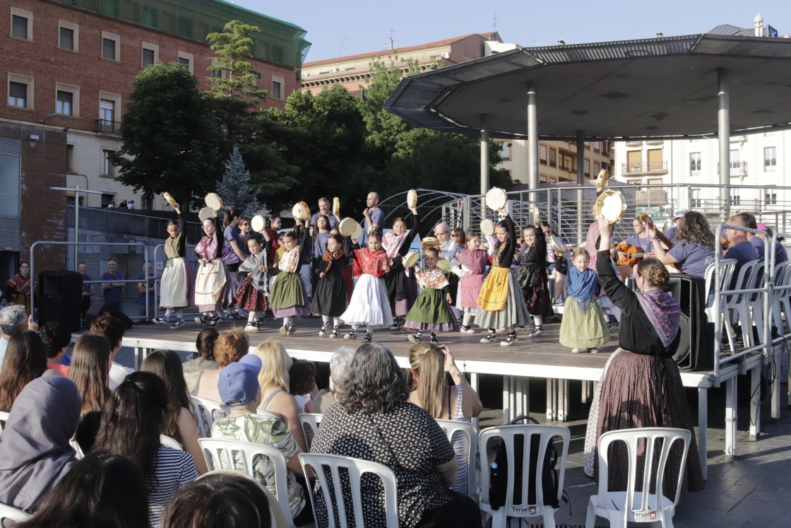 Ciudad de Los Amantes muestra en la Glorieta el trabajo de todo un curso