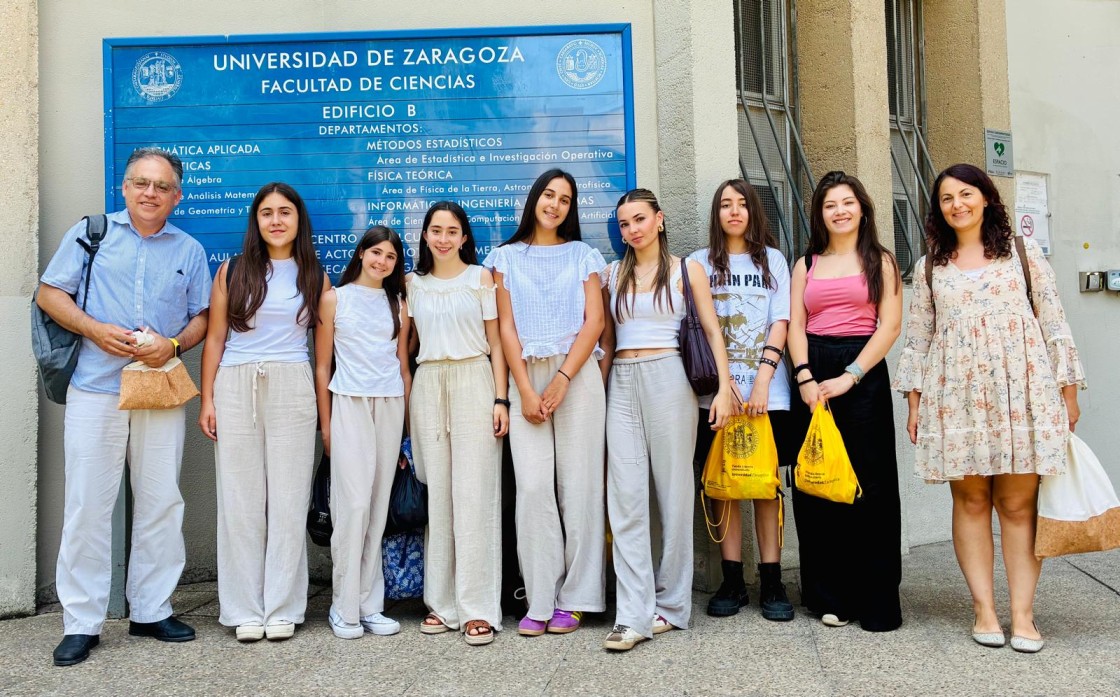 El IES Francés de Aranda gana la fase de Aragón de un certamen estadístico