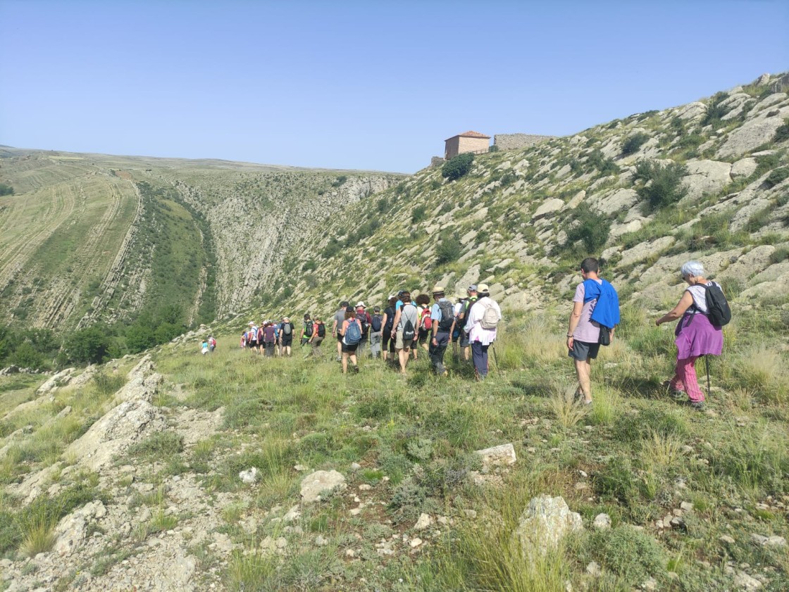 Aguilar muestra su patrimonio natural y cultural con una ruta