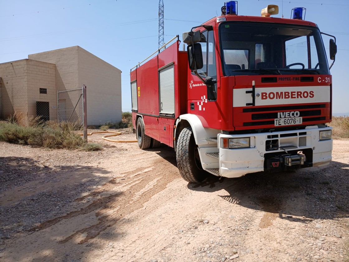 Revienta el tramo final del abastecimiento a Vinaceite cuando el IAA ya bombeaba agua