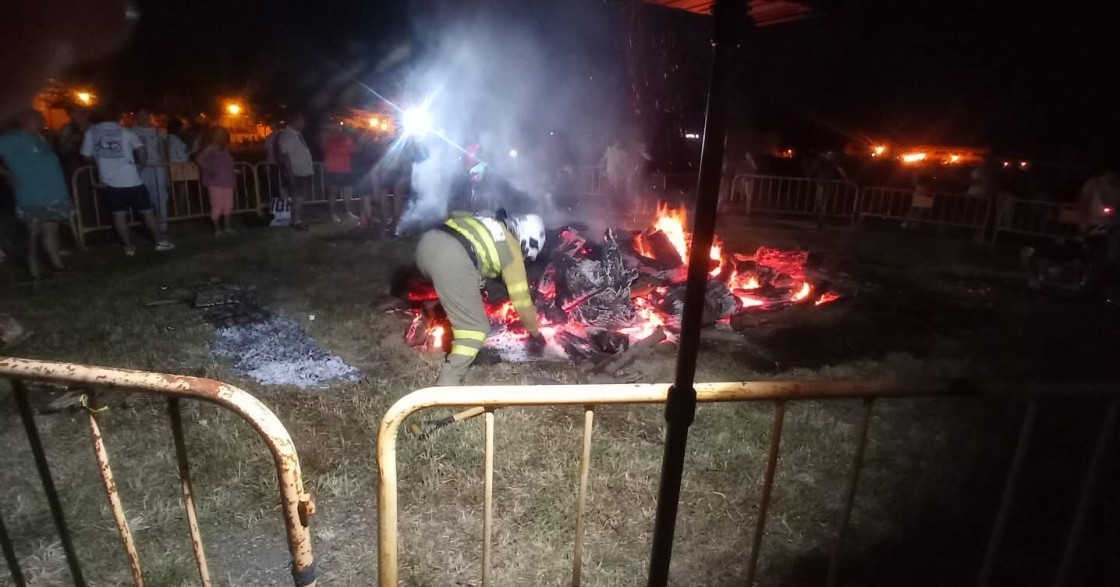 Andorra recupera la noche de San Juan con una hoguera y gran acogida