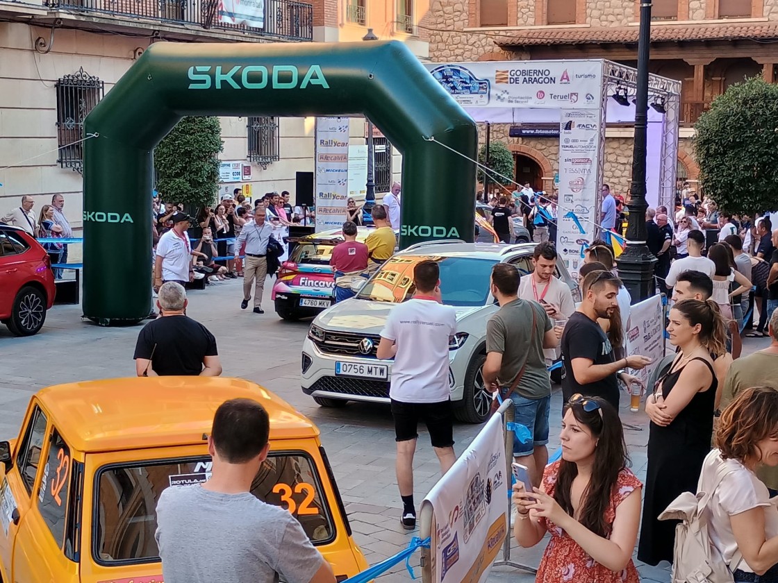 Calor humano y estival para dar inicio al Rallye Mudéjar Ciudad de Teruel