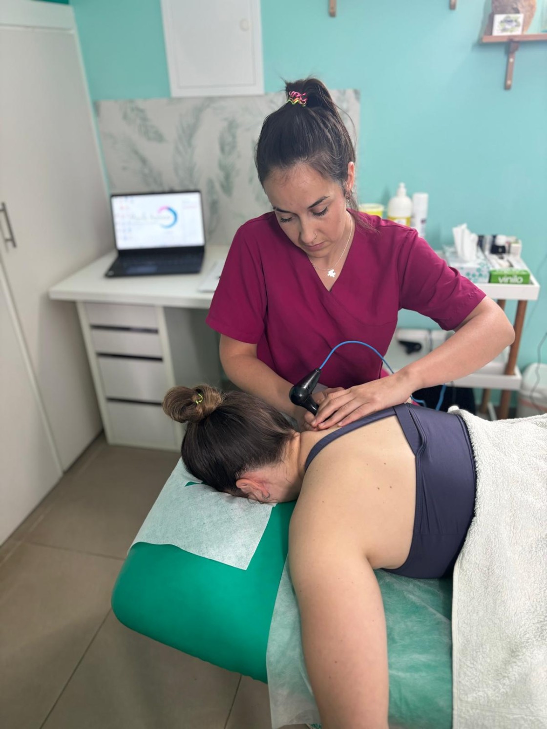 María Ramos Corella, fisioterapeuta y osteópata: Una emprendedora que apuesta por la salud integral desde el corazón del mundo rural
