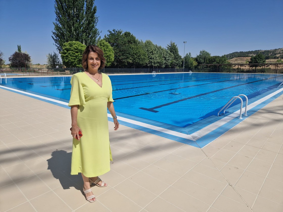 Las piscinas municipales de Los Planos y Fuente Cerrada abren sus puertas este martes