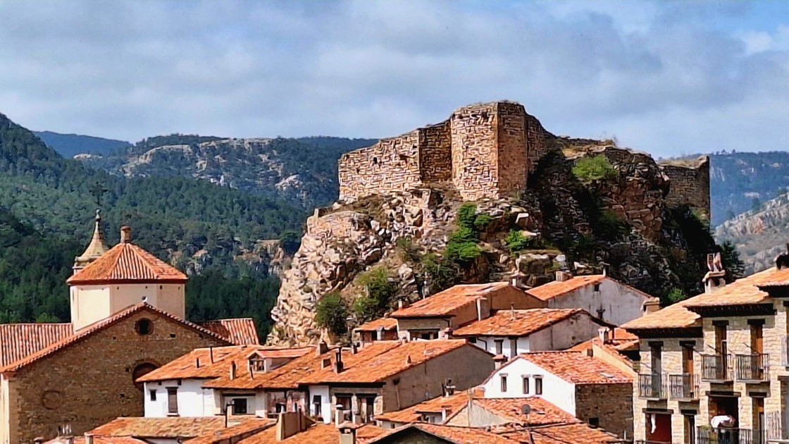 El propietario del castillo de Linares, Esteban Ribera, lo deja en herencia al Ayuntamiento