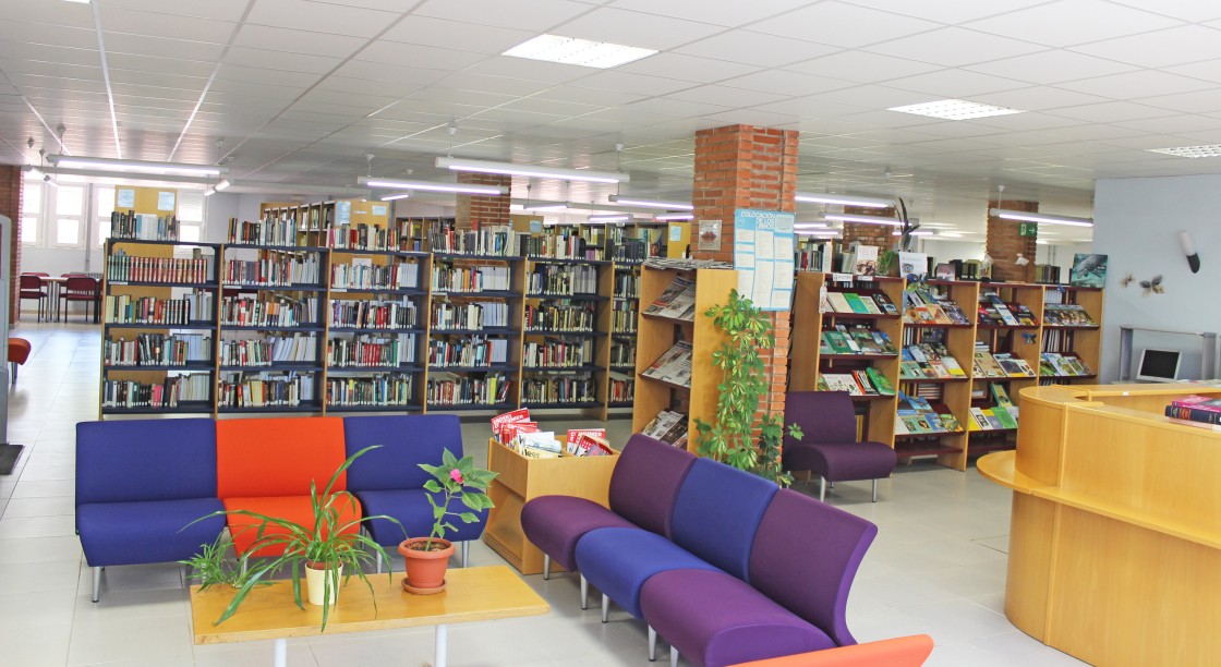 Las bibliotecas de la Uned de Teruel y Valencia analizarán su labor