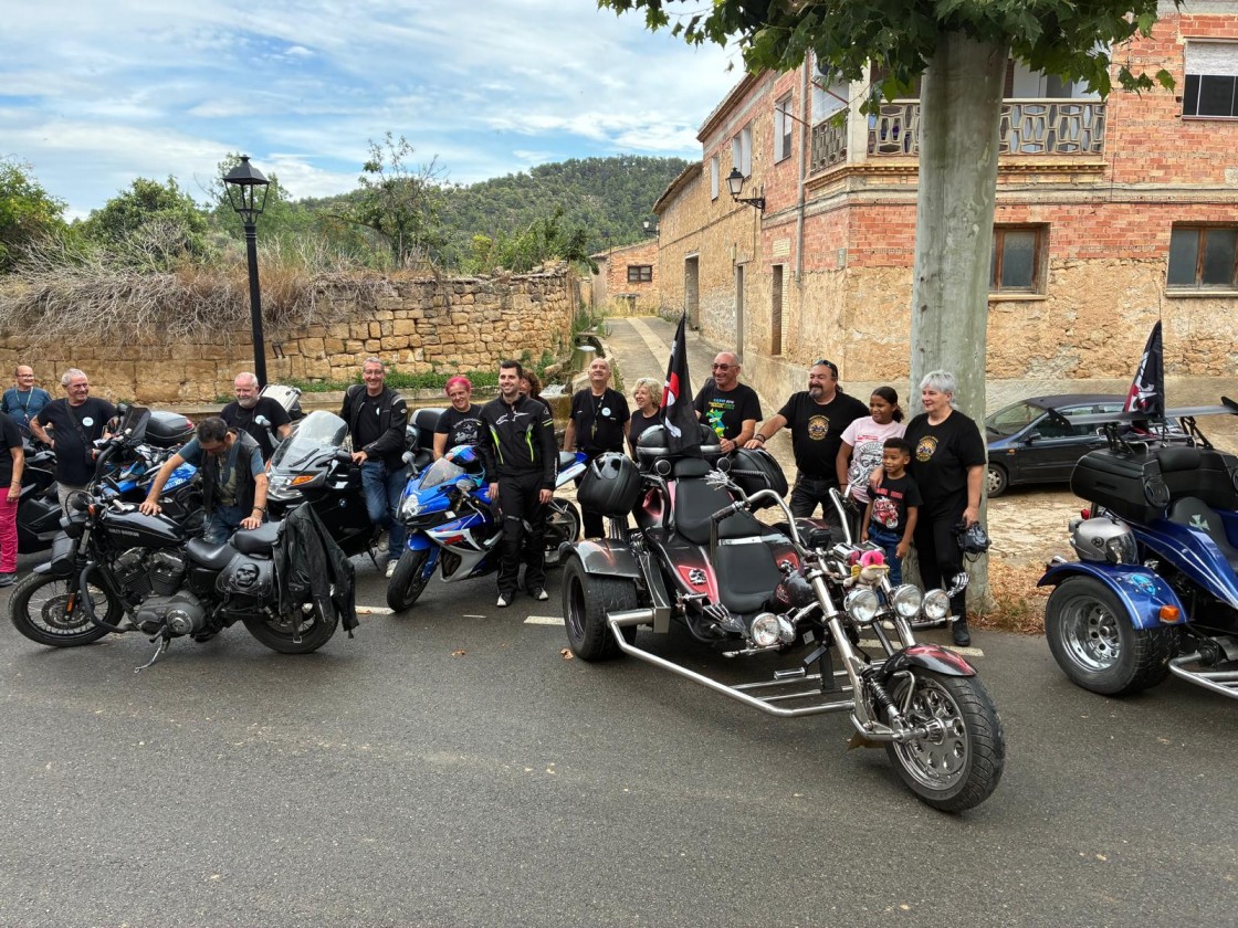 Arens celebra su encuentro motero con una exitosa I edición de ‘Motíbera’