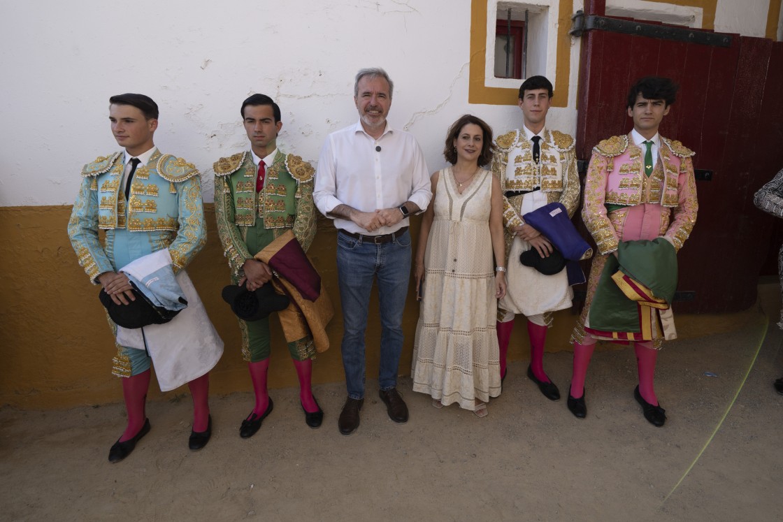 Jorge Azcón apoyará para que la Vaquilla sea nominada de Interés Turístico Nacional