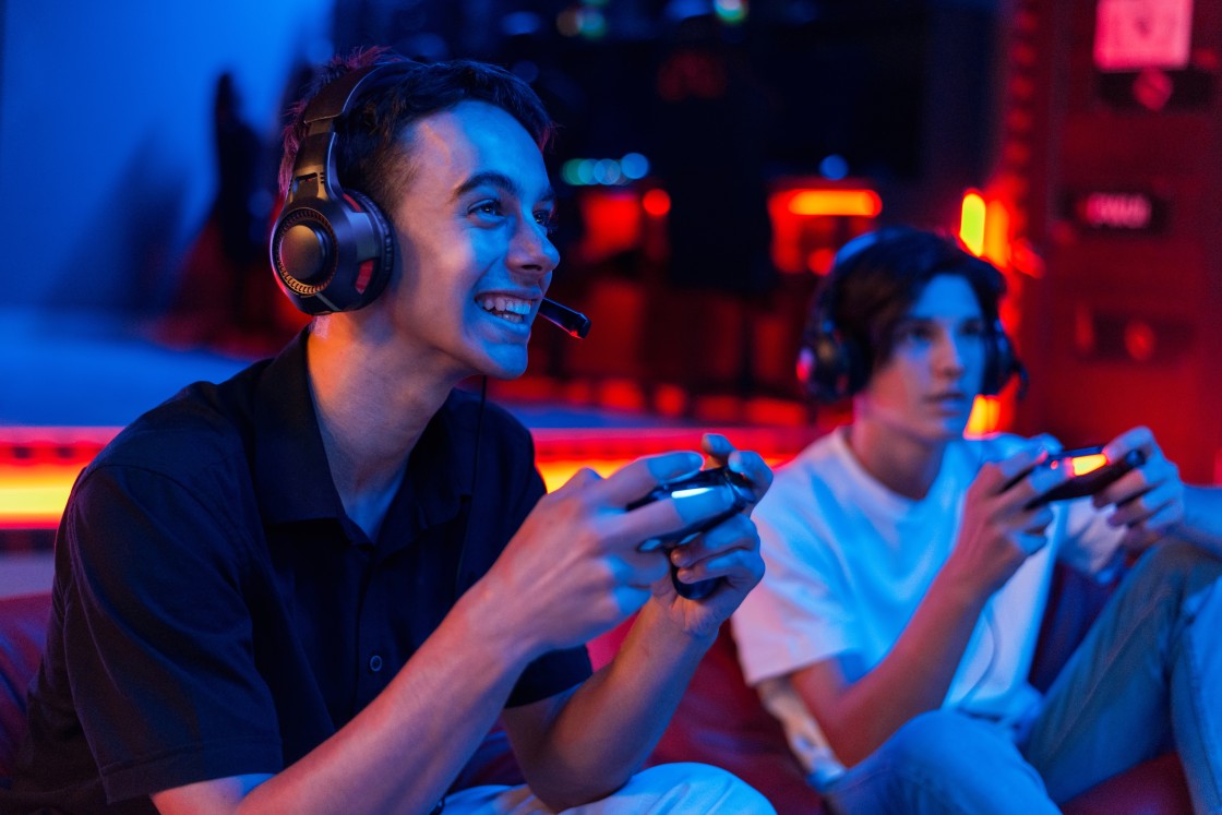 De los juegos para móviles a los títulos para PC: ¿Qué hace que Razer Gold sea tan universal?