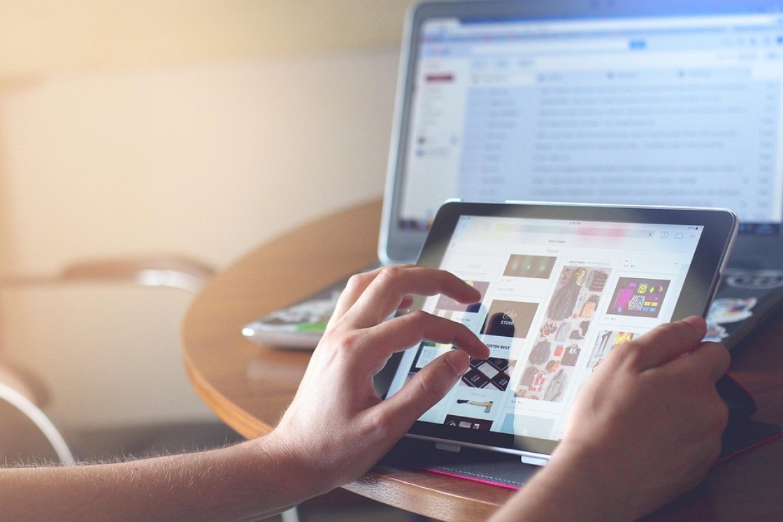 Digitaliza tu vida antes de salir de viaje: documentos, apps y seguridad