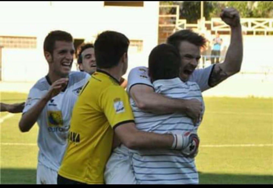 El Andorra CF ficha experiencia al recuperar a Sergio Lou para sus carril derecho
