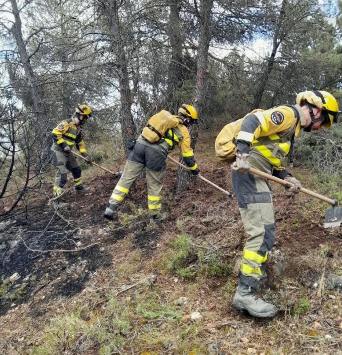 El Gobierno de Aragón colabora en las labores de extinción del incendio forestal de Paüls en Tarragona
