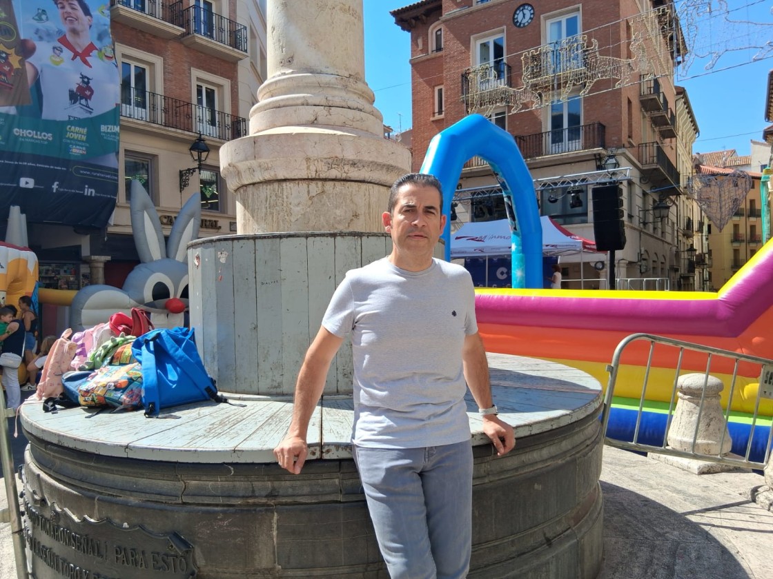 Eduardo Suárez, concejal de fiestas y de seguridad ciudadana: “Evitamos en lo posible las molestias a los vecinos que ven cómo su entorno se modifica”