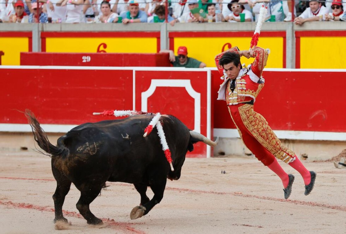 Colombo sustituye a El Fandi en la corrida de los banderilleros con Ferrera y Vara
