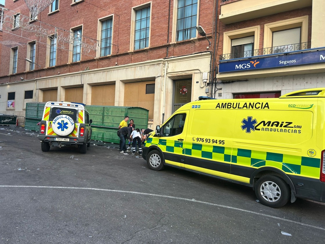 La primera noche de fiestas en Teruel se salda con numerosas atenciones sanitarias y un atropello