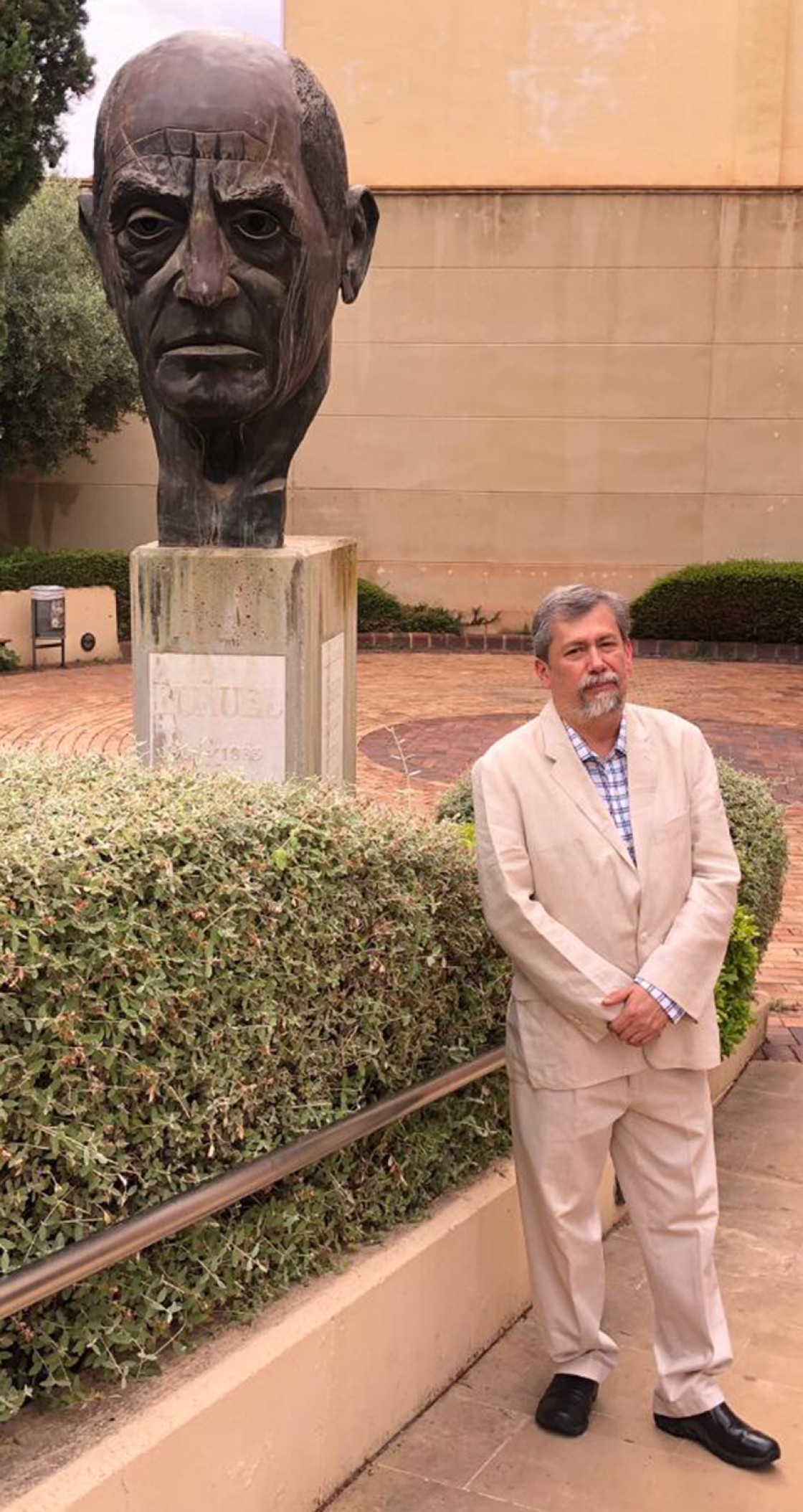 Armando Casas, presidente de la Academia de las Artes y Ciencias Cinematográficas de México: “Es un gusto recibir el homenaje de Calanda, el emblemático lugar donde nació Buñuel”