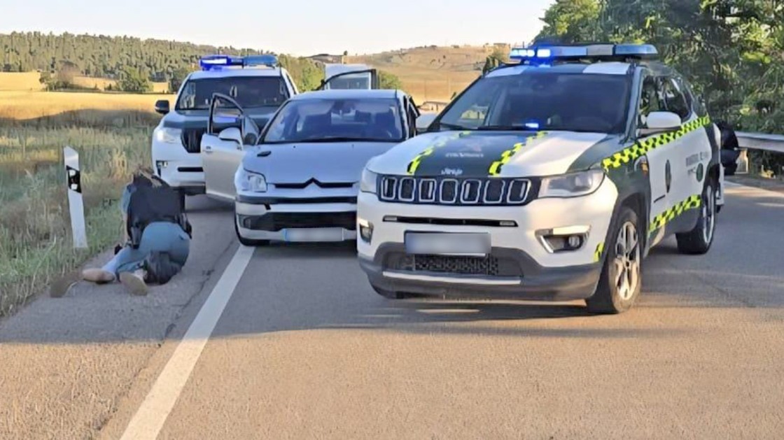 Un agente de la Guardia Civil resulta herido grave tras ser atropellado en un control