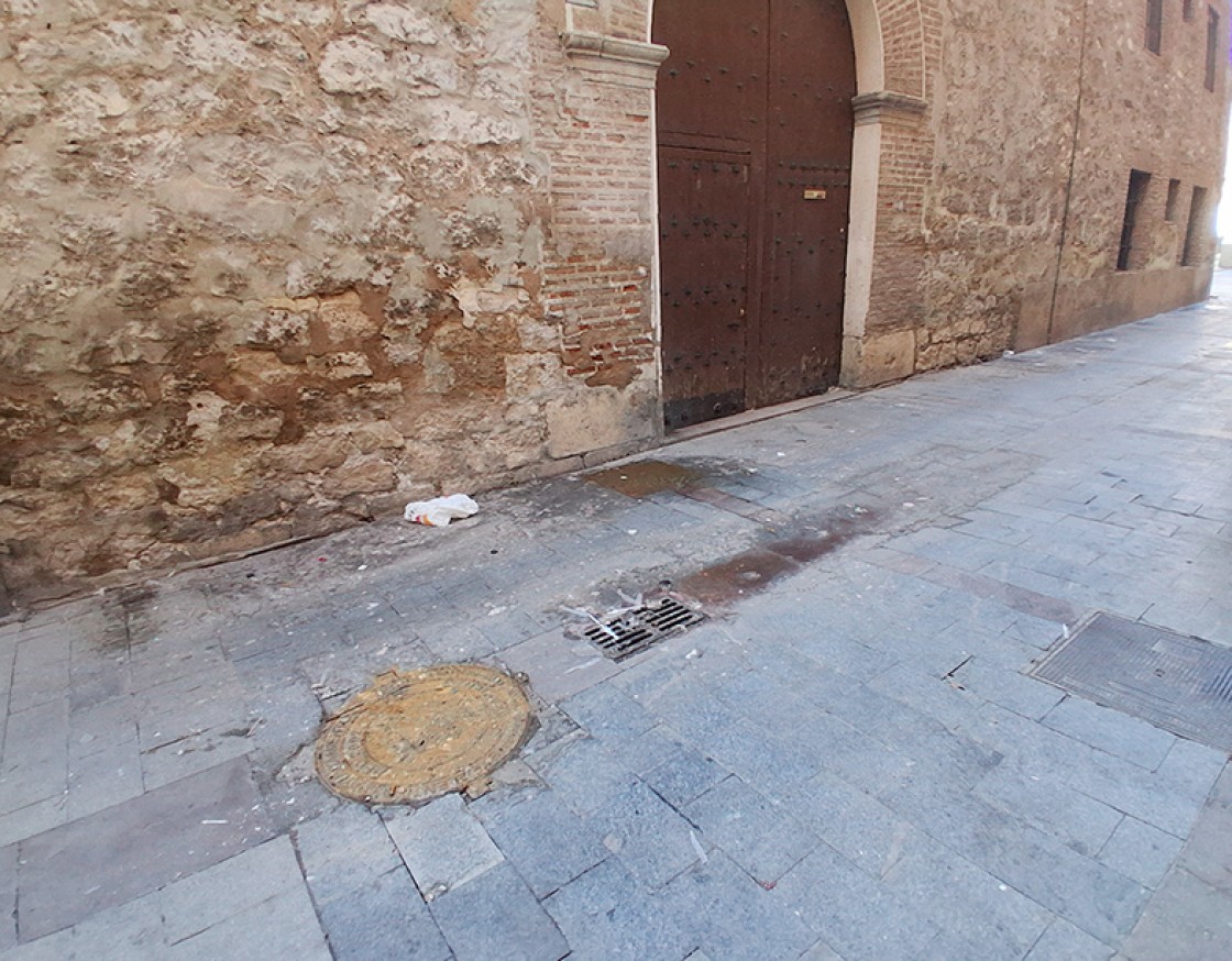 Suciedad y malos olores, entre las quejas vecinales tras la Vaquilla