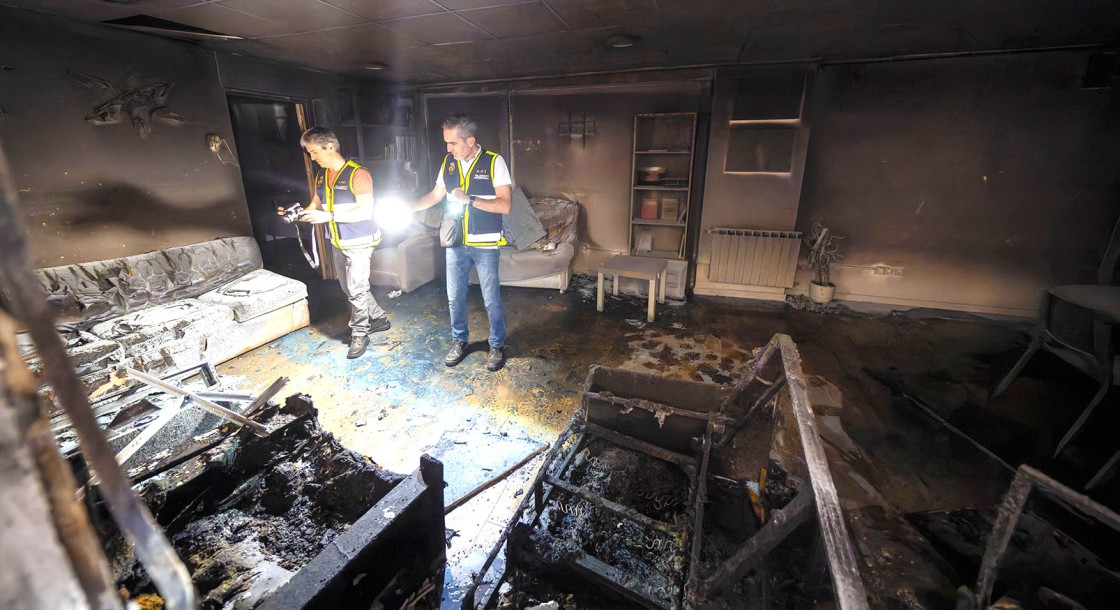 Dos trabajadores heridos en un incendio en el centro de menores de la calle Comadre