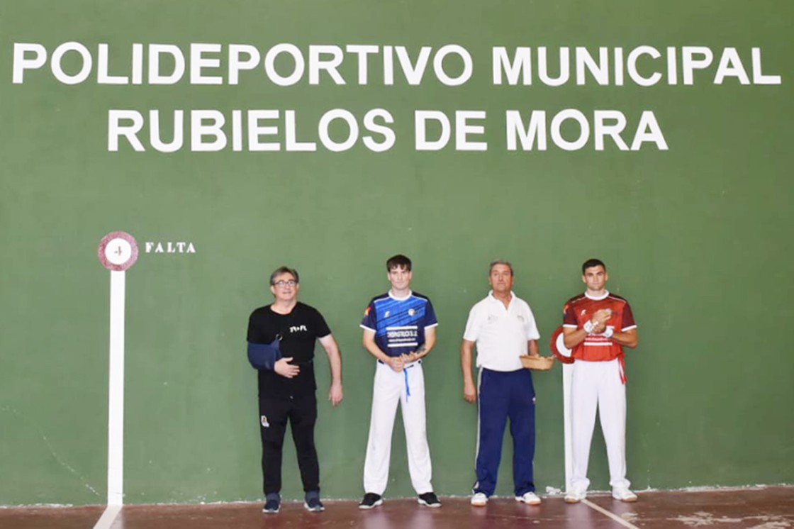 Rubielos de Mora vibra con dos partidos profesionales de pelota