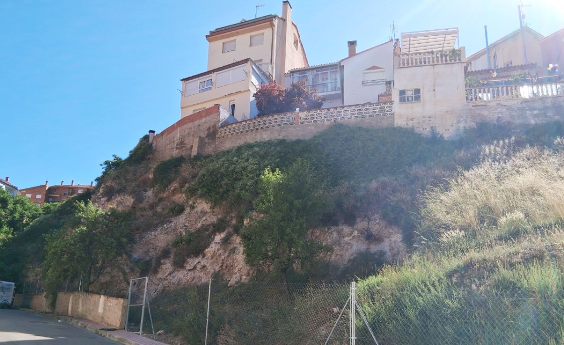 Seguirán los trabajos de emergencia en las laderas del barrio del Carmen de Teruel
