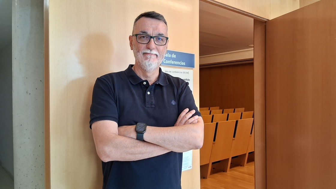 Juan Ángel Vaquerizo, astrofísico del Proyecto Cesar y divulgador científico: “Lo que no podemos hacer es intentar observar un eclipse con métodos caseros de protección”