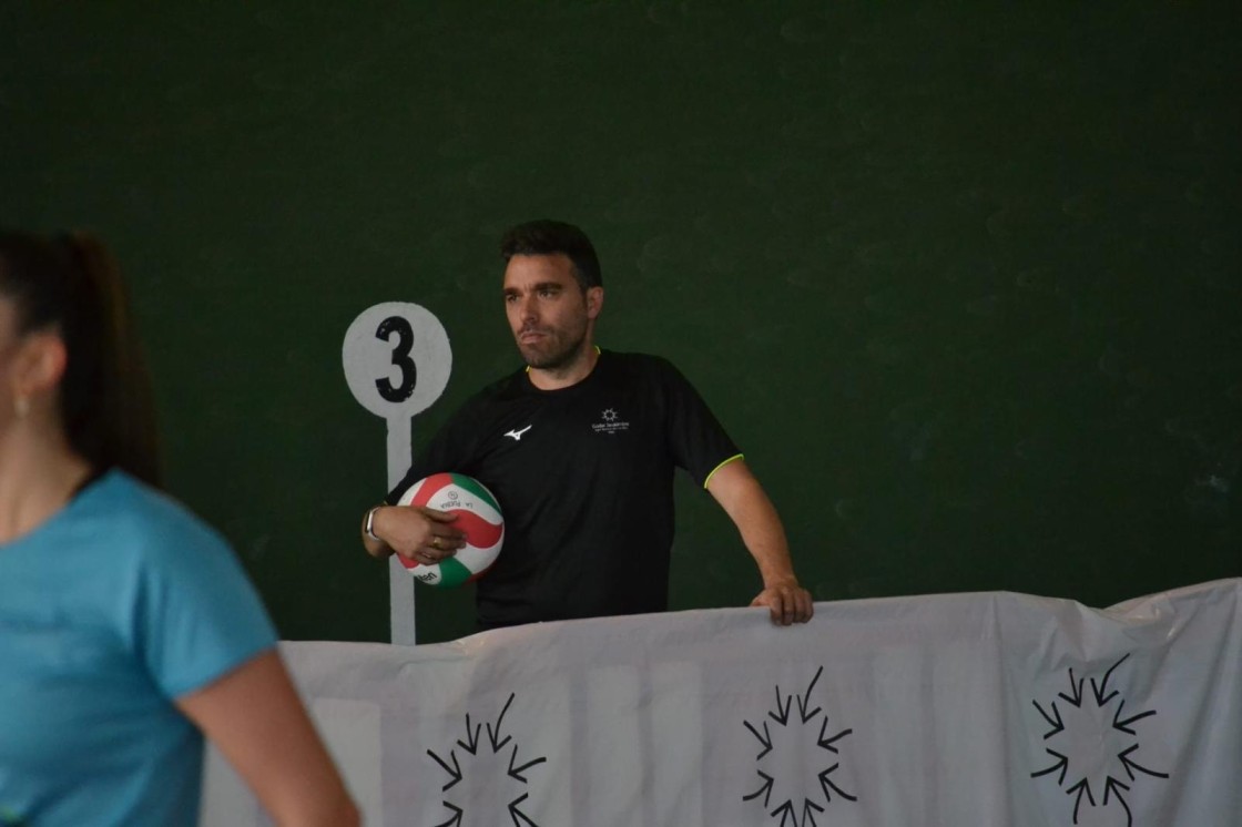 Lázaro Vicente, exentrenador del Club de Vóley Pamesa Teruel: “Conseguir pasar a categoría nacional fue algo inesperado, pero me enorgullece mucho”