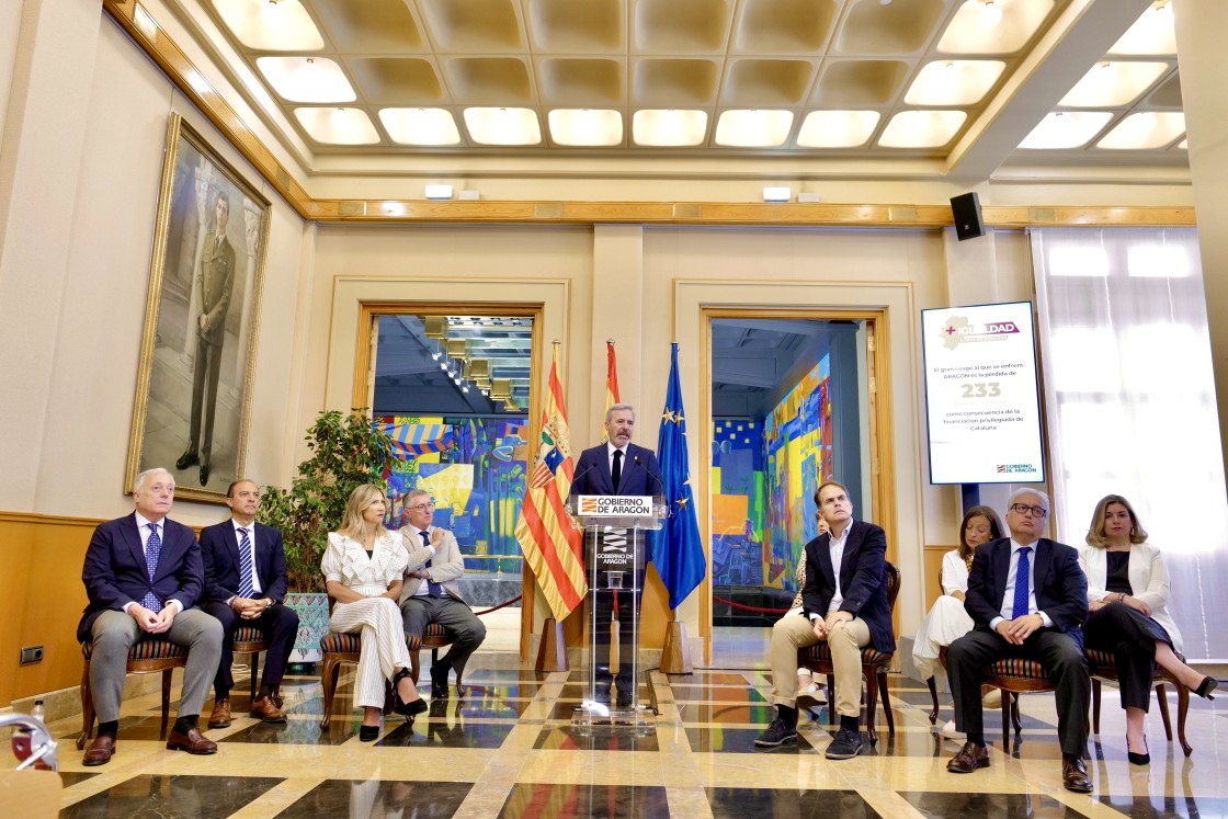 Azcón valora los avances en la lucha contra la despoblación y en la dotación de servicios