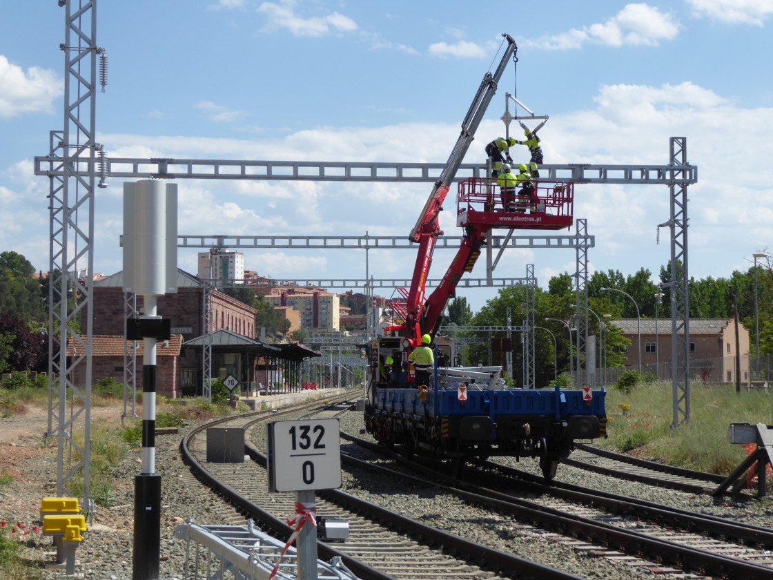 El informe ‘Cumpliendo’ del Gobierno de España destaca la mejora del ferrocarril y la avenida Sagunto como obras de cohesión