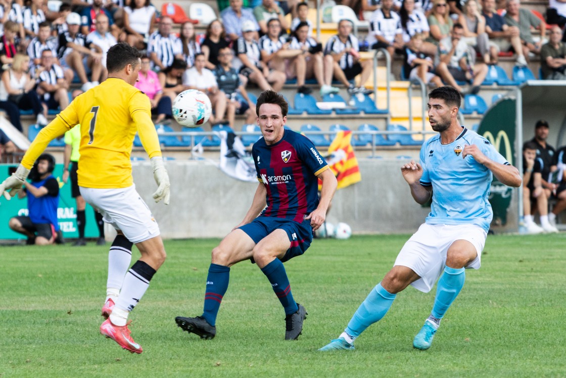 La SD Huesca empata (1-1) en un nuevo ensayo ante el Castellón