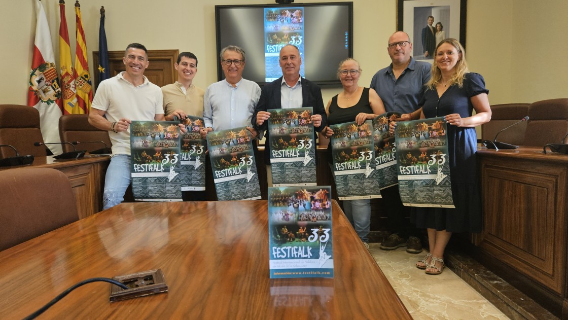La música de raíz castellano-leonesa de El Naán abre Festifalk 2025