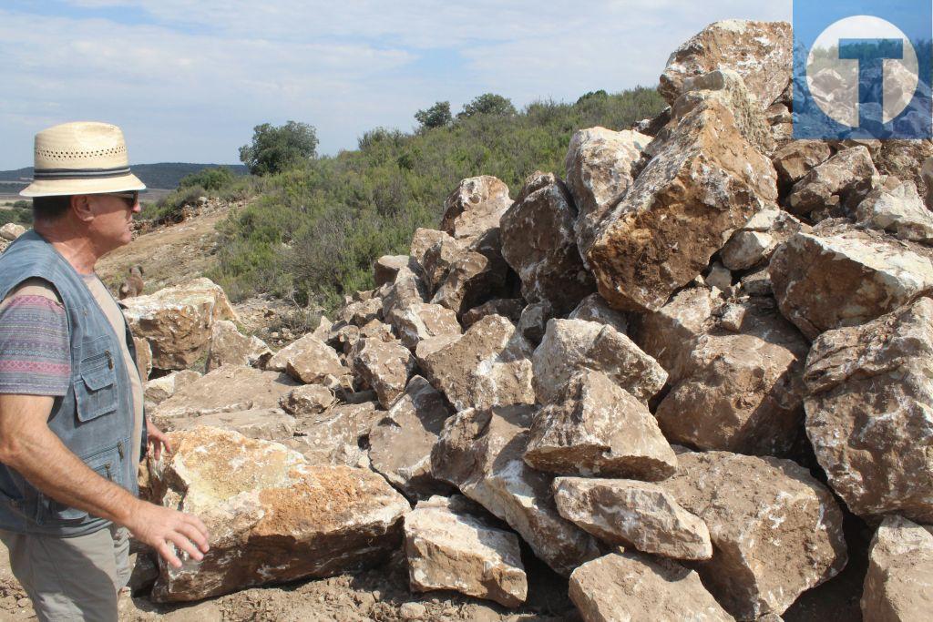 El término de Muniesa esconde bajos sus pies piedra caliza ornamental de una gran calidad