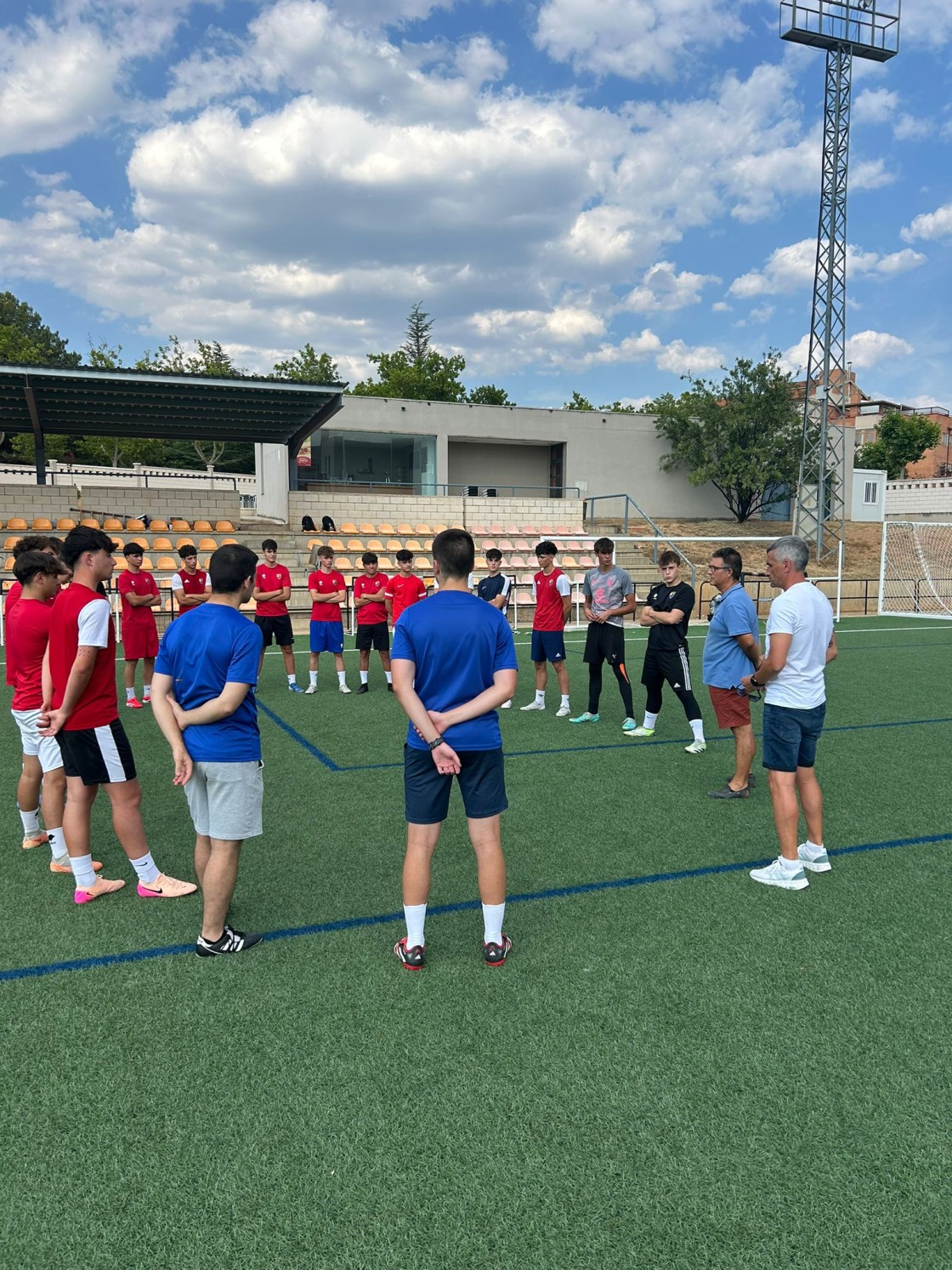 La cantera del Teruel pisa de nuevo el césped esta semana