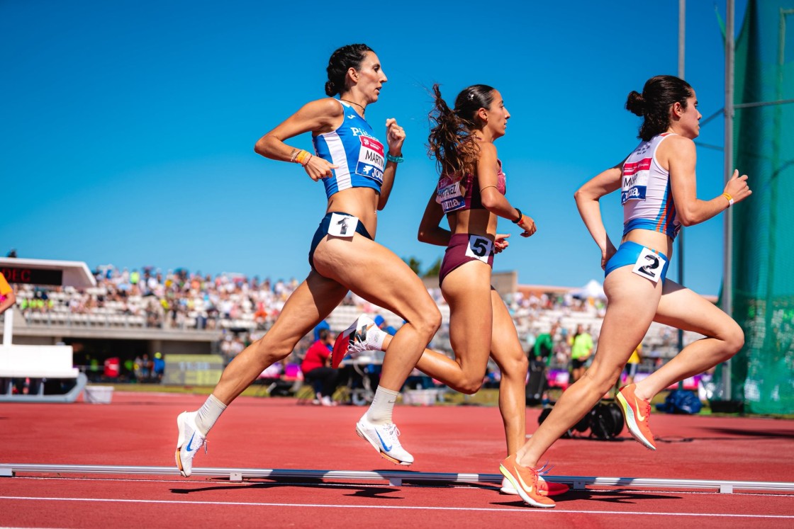 Elena Martín, 9ª en el 1.500, y Belén Villarroya, 13ª en disco en el Campeonato de España Absoluto