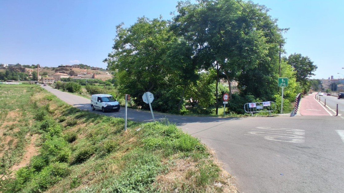 El Camino de Capuchinos se corta al tráfico este miércoles durante un mes