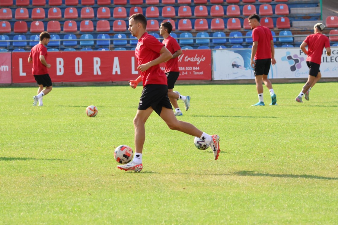 Pinilla vuelve a ser un escenario de ensayos para el CD Teruel (20:00)