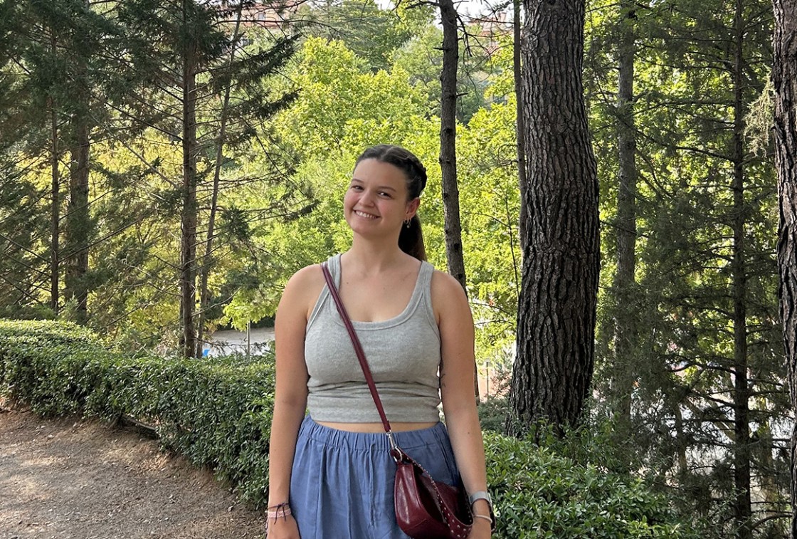 Nuria Simón, graduada en Publicidad y Relaciones Públicas por la Universidad Jaume I: “Mi TFG me abrió una nueva perspectiva sobre la publicidad, una mirada mucho más humana”